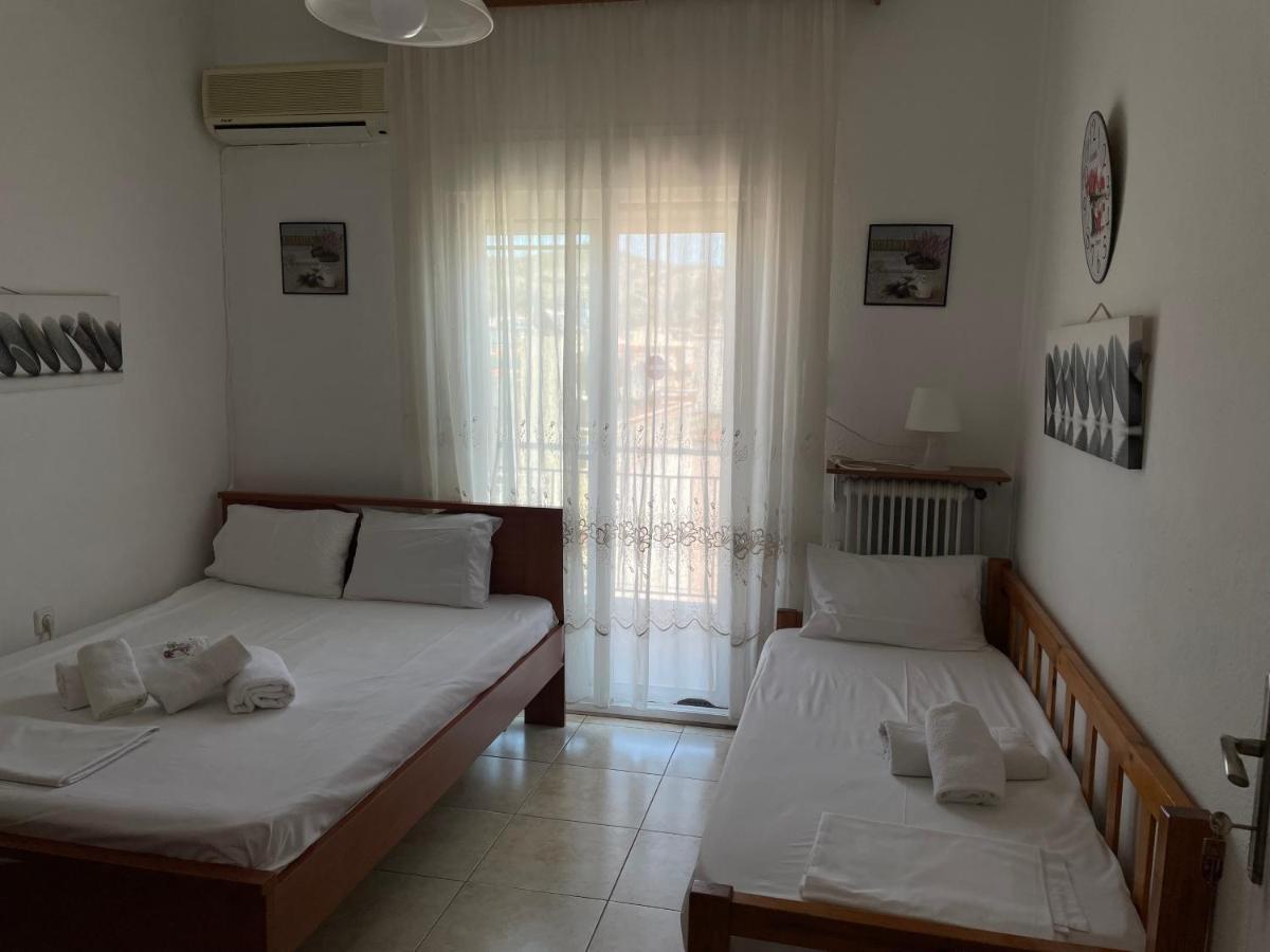 Nikos Rooms Nea Peramos  Exterior photo